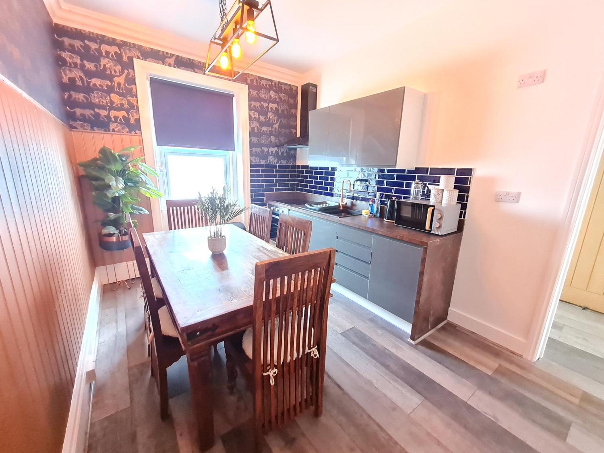 Lemur Lodge - Boutique Apartments - Short Stroll To The Beach Bournemouth Eksteriør billede