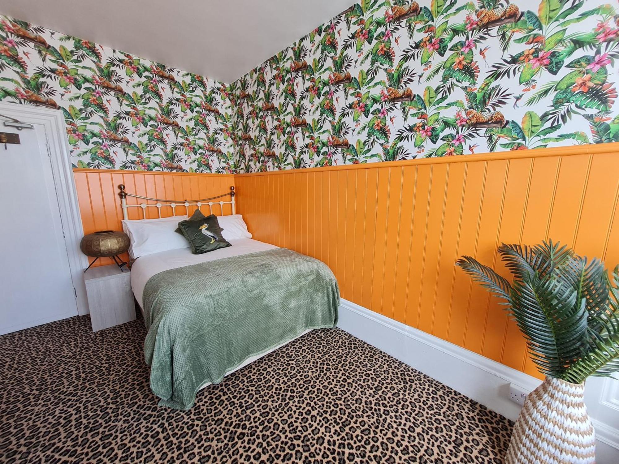Lemur Lodge - Boutique Apartments - Short Stroll To The Beach Bournemouth Eksteriør billede