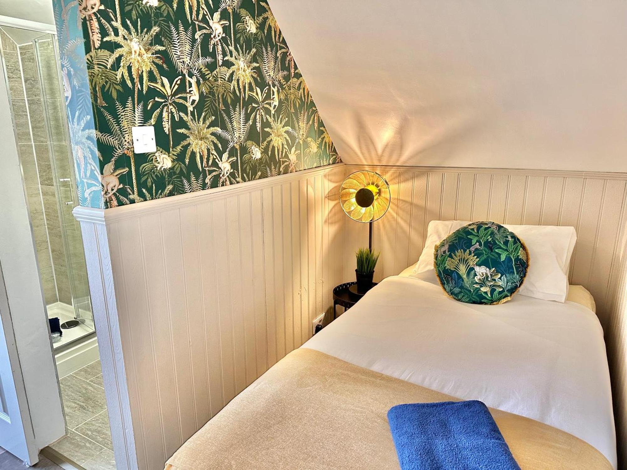 Lemur Lodge - Boutique Apartments - Short Stroll To The Beach Bournemouth Eksteriør billede