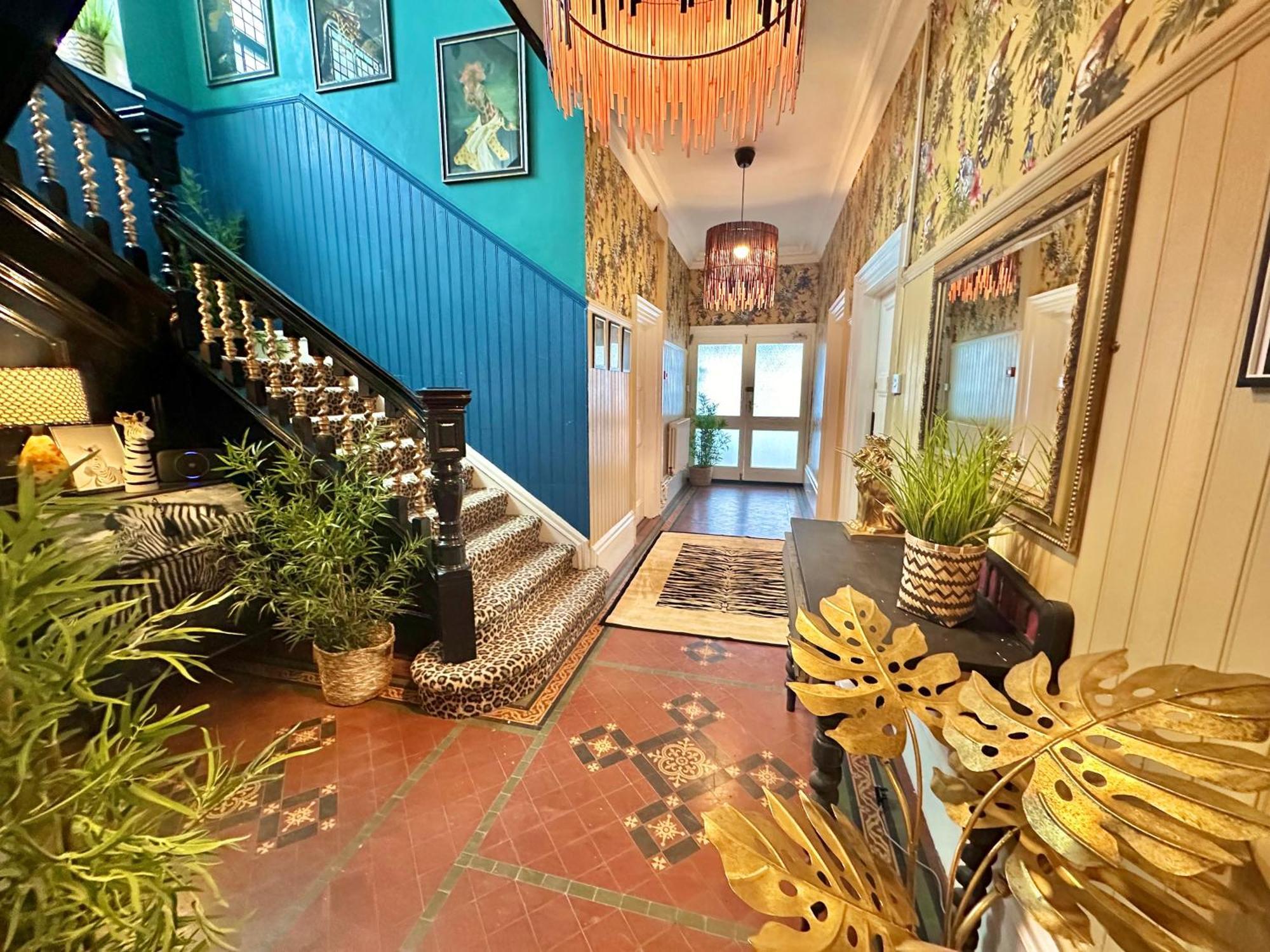 Lemur Lodge - Boutique Apartments - Short Stroll To The Beach Bournemouth Eksteriør billede