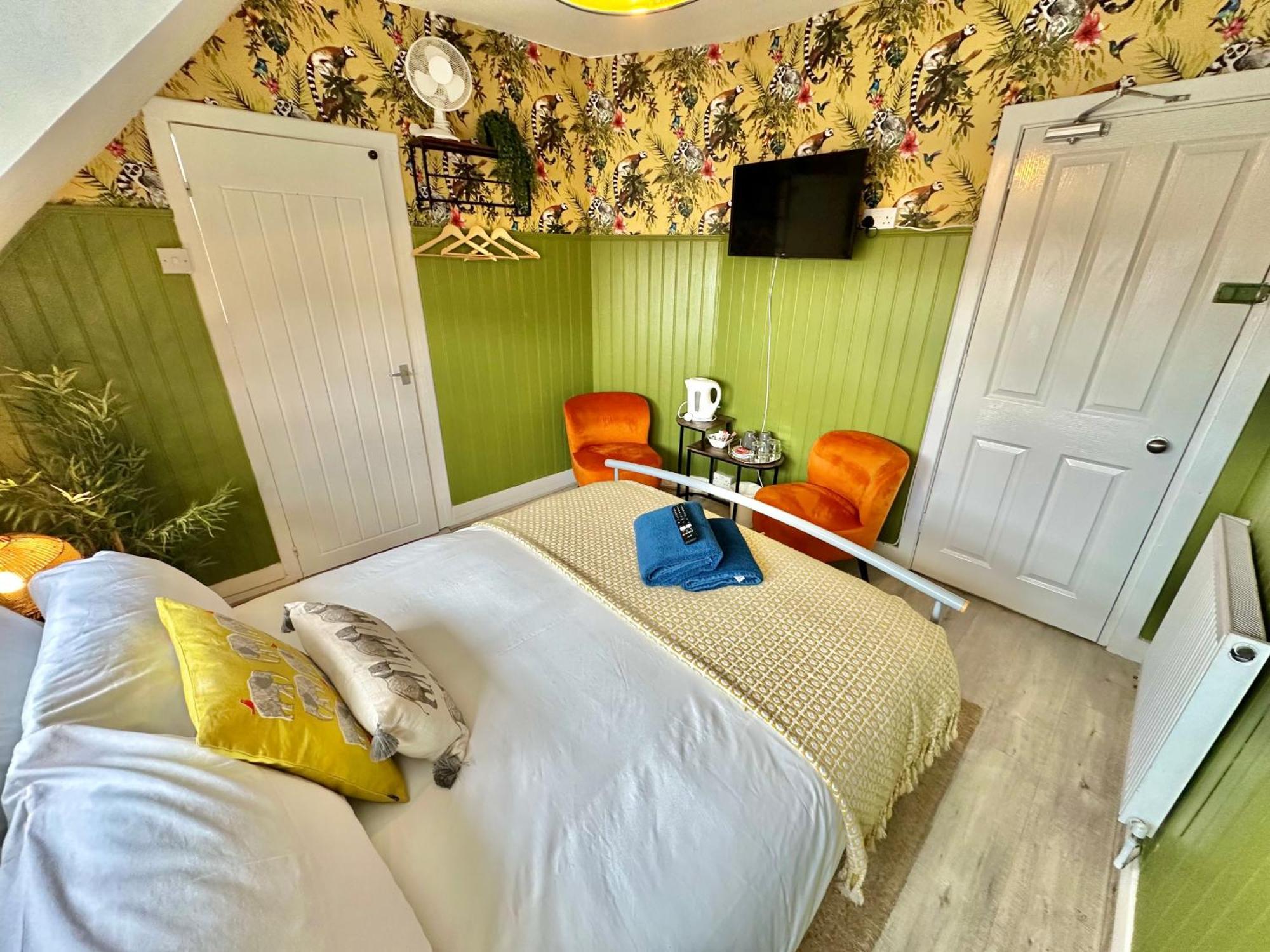 Lemur Lodge - Boutique Apartments - Short Stroll To The Beach Bournemouth Eksteriør billede
