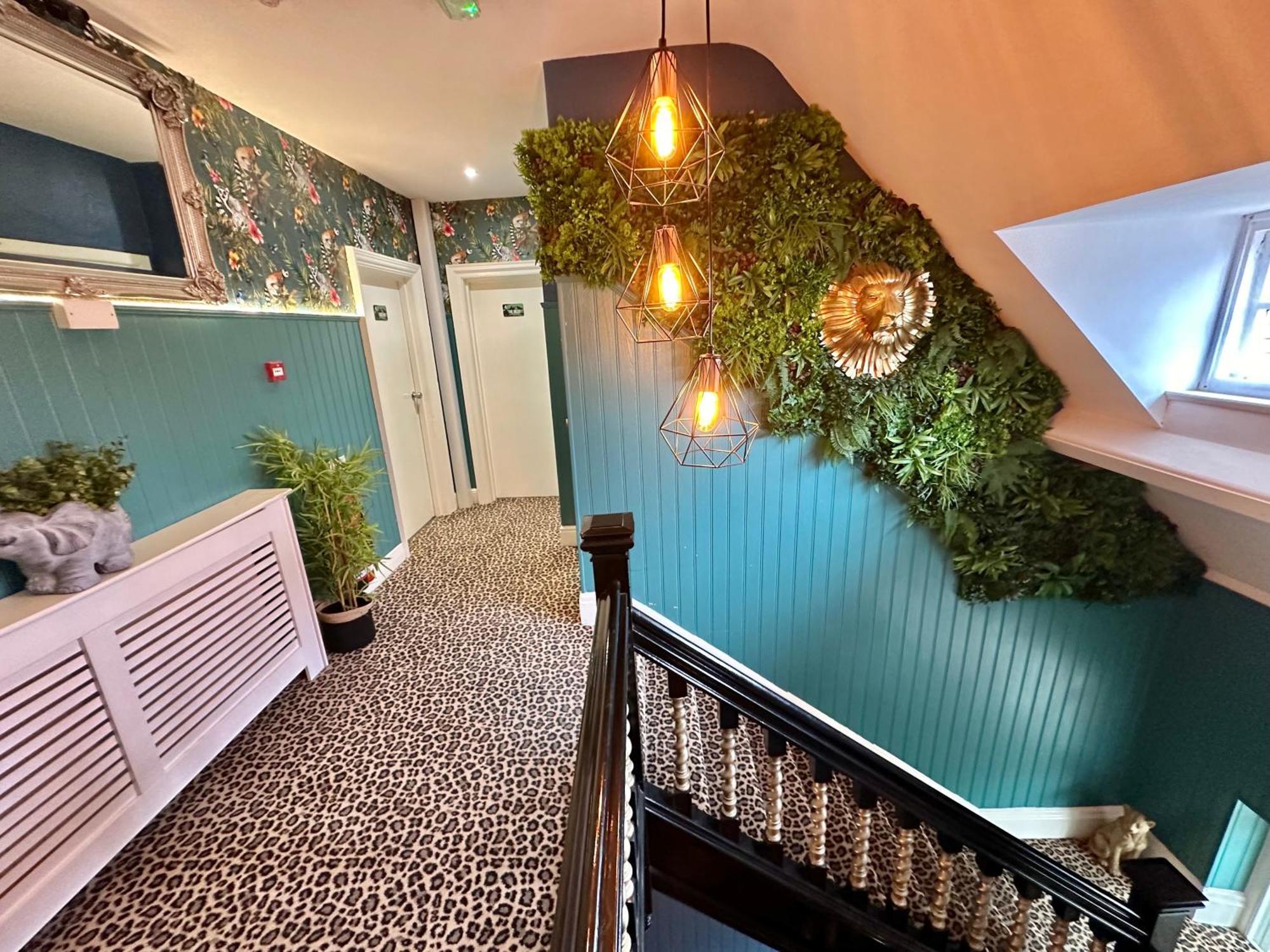 Lemur Lodge - Boutique Apartments - Short Stroll To The Beach Bournemouth Eksteriør billede